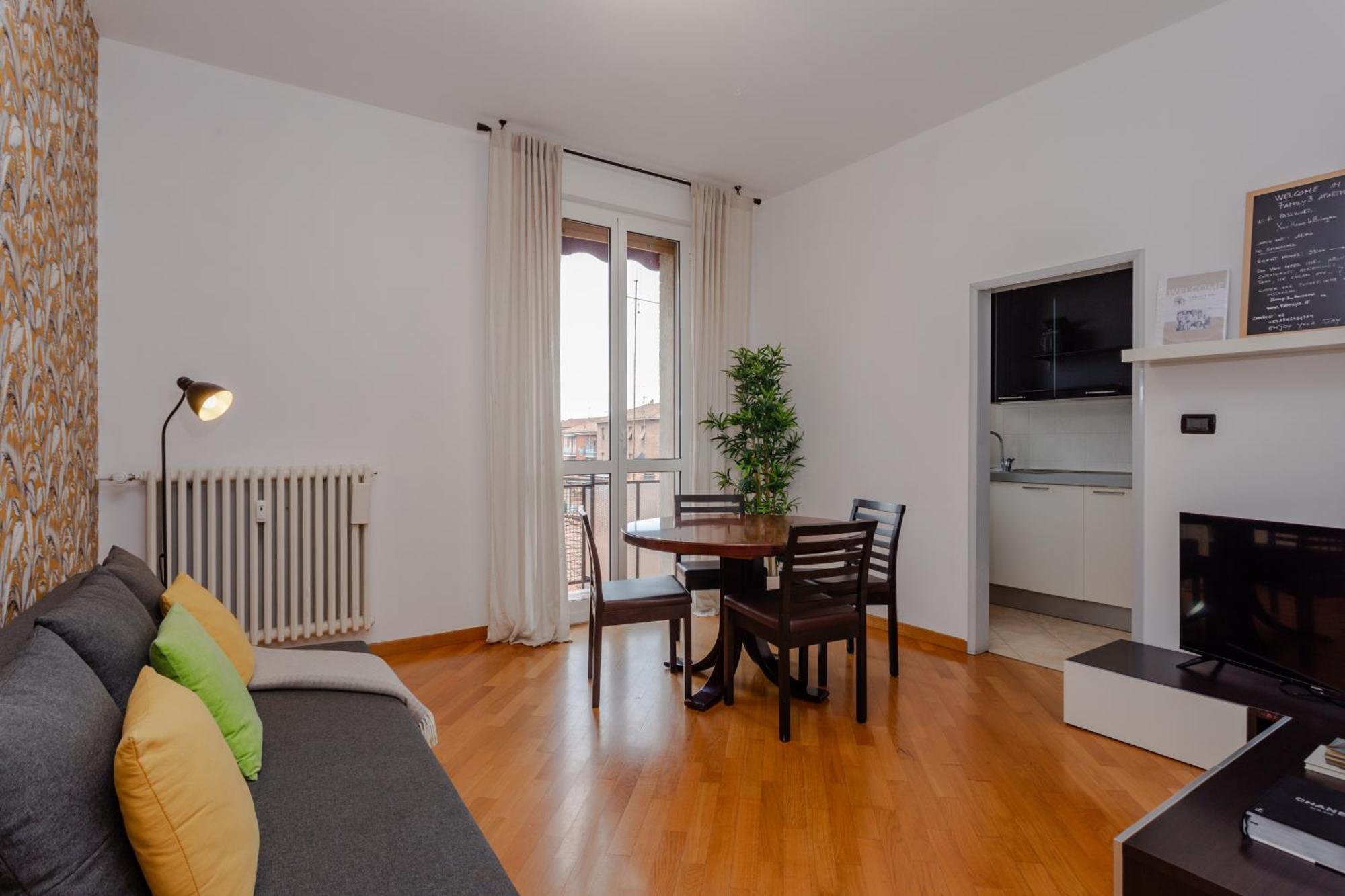 Family 3 Apartment Bologna Exterior photo